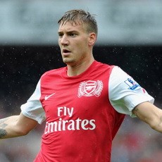 Bendtner Dipinjamkan ke Sunderland