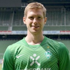 Gabung Arsenal, Mertesacker Pakai No. 4