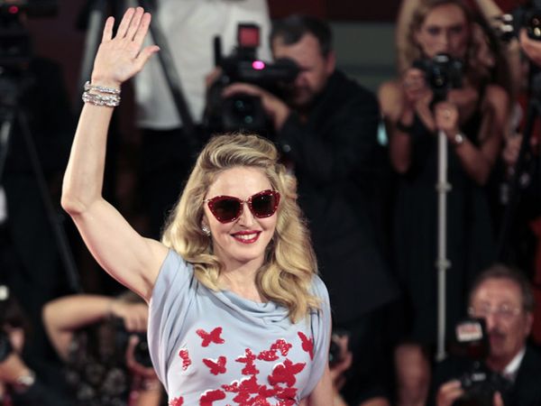 Madonna Hadiri Venice Film Festival