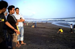 Yuk Wisata Kuliner Sambil Jalan-jalan di Pantai Depok Bantul