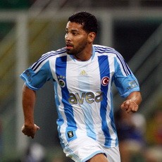 Santos Incar Trofi Bersama Arsenal