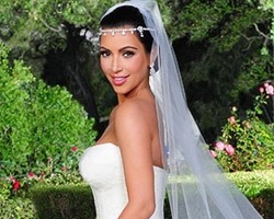 Dijual, Gaun Pengantin Tiruan Kim Kardashian
