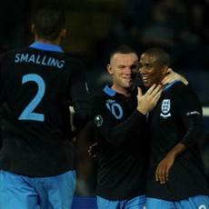 Inggris Gulung Bulgaria 