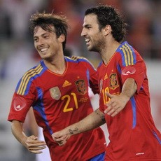 Fabregas Dua Gol, Spanyol Atasi Chile