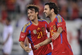 Fabregas Dua Gol, Spanyol Atasi Chile