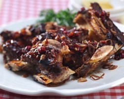 Menu Santap Siang Iga Sapi Istimewa