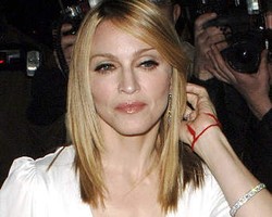 Madonna Habiskan Rp 800 Juta untuk Keluarga Kekasih