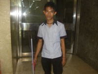 Libur Lebaran, Andri Kerja Keras di Monas