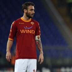 Negosiasi Kontrak Baru, De Rossi Minta Naik Gaji