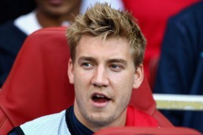 Bendtner Ogah Kembali ke Arsenal