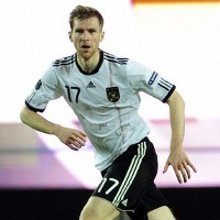 Lehmann: Mertesacker Sempurna untuk The Gunners
