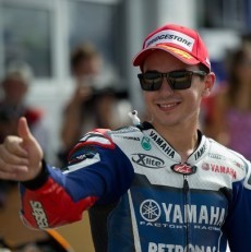 Lorenzo Perpendek Jarak dari Stoner