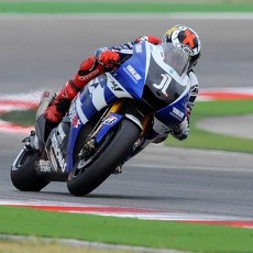 Menang Mudah, Lorenzo Kaget