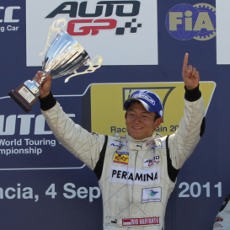Rio Haryanto Juara AutoGP Valencia