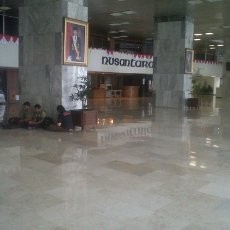 Hari Pertama Kerja di DPR, Wakil Rakyat Mana Ya?