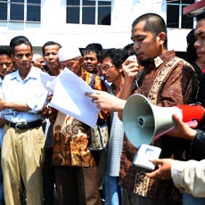 Kisruh Pasar Raya, Masyarakat Padang Sampaikan Petisi
