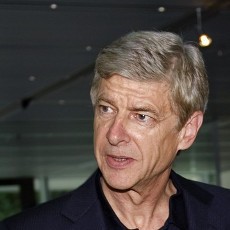 UEFA Tolak Banding Wenger