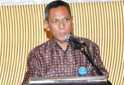 Prof Tjandra Yoga Tak Butuh Vitamin Meski Super Sibuk Prof Tjandra Yoga Tak Butuh Vitamin Meski Super Sibuk