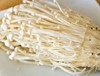 Memilih Jamur Enoki