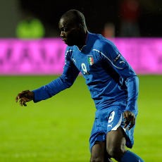Kemalasan dan iPad Bikin Balotelli Tak Disukai
