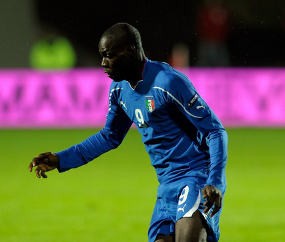 Kemalasan dan iPad Bikin Balotelli Tak Disukai