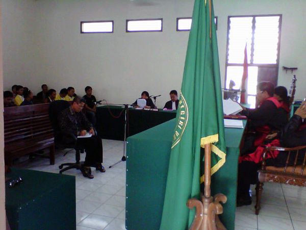 Para Pejabat NII Disidang