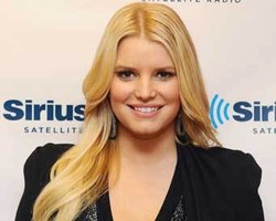 Jessica Simpson Merilis Produk Perawatan Kulit