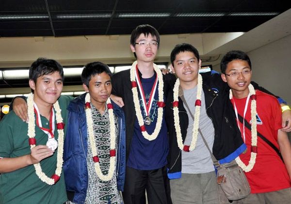 Siswa RI Sukses di Olimpiade Astronomi