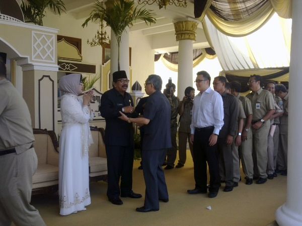 Gubernur Jatim Gelar Open House