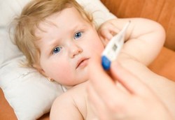 Demam Saat Bayi Tumbuh Gigi Hanya Mitos