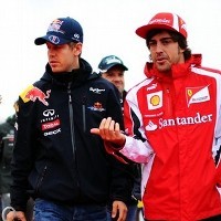Vettel Dikritik Coulthard, Alonso Membela