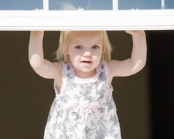 Riset: 5 Ribu Anak Jatuh dari Jendela Setiap tahun