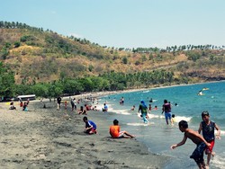 Mbolang ke Pantai Malimbu, Lombok