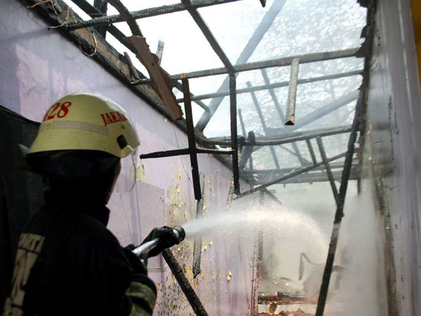 Emirattes Islamic School Terbakar