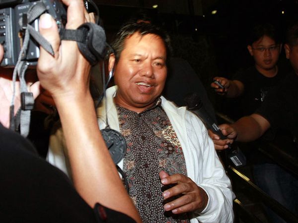 Tersangka Kasus Suap Kemenakertrans Diperiksa