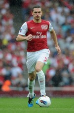 Vermaelen Naik Meja Operasi