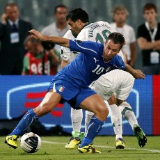 Atasi Slovenia, Italia Lolos ke Putaran Final