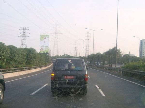 PNS Mudik Pakai Mobil Dinas