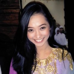 Jadi Anak Pesantren yang Diperkosa, Poppy Bunga Merasa Berat