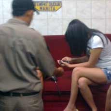 Penghuni Lokalisasi di Surabaya Dirazia