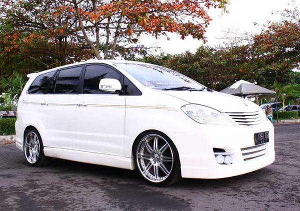 Kijang Innova Serba Otomatis