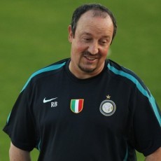 Benitez Tak Tutup Peluang Kembali Tangani Inter