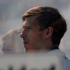 Mertesacker Antusias Sambut Hari Pertama di Sekolah