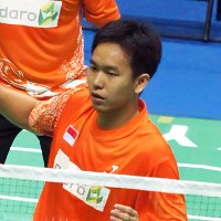 Simon dan Markis/Hendra Melenggang