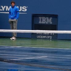 Hujan Belum Selesai, Djokovic dan Federer Gagal Tanding