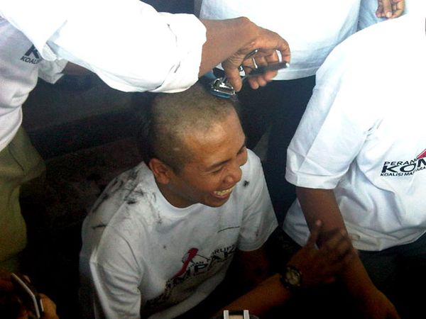 Fadjroel Rachman Digunduli di KPK