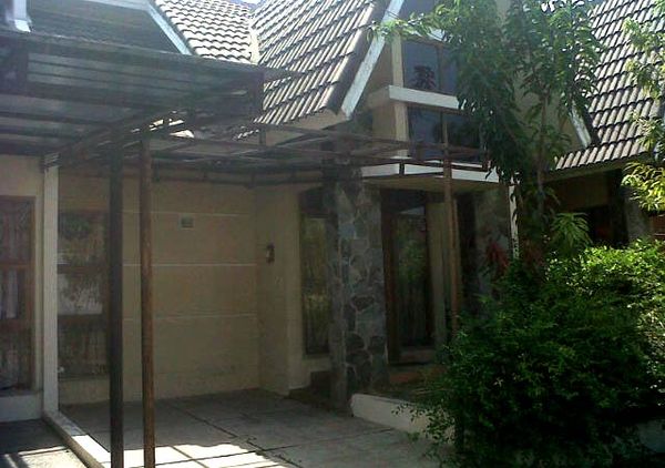 Rumah Aisha Wardhana Sepi