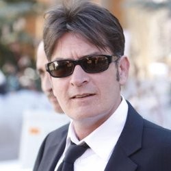 Charlie Sheen Kembali ke Layar Lebar di Film Roman Coppola