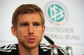 Mertesacker Terinspirasi Tony Adams