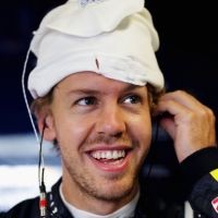 Vettel Kalahkan Hamilton di Sesi Kedua